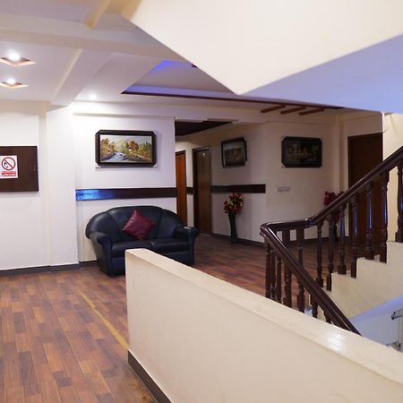 National Hotel Lahore Exterior photo