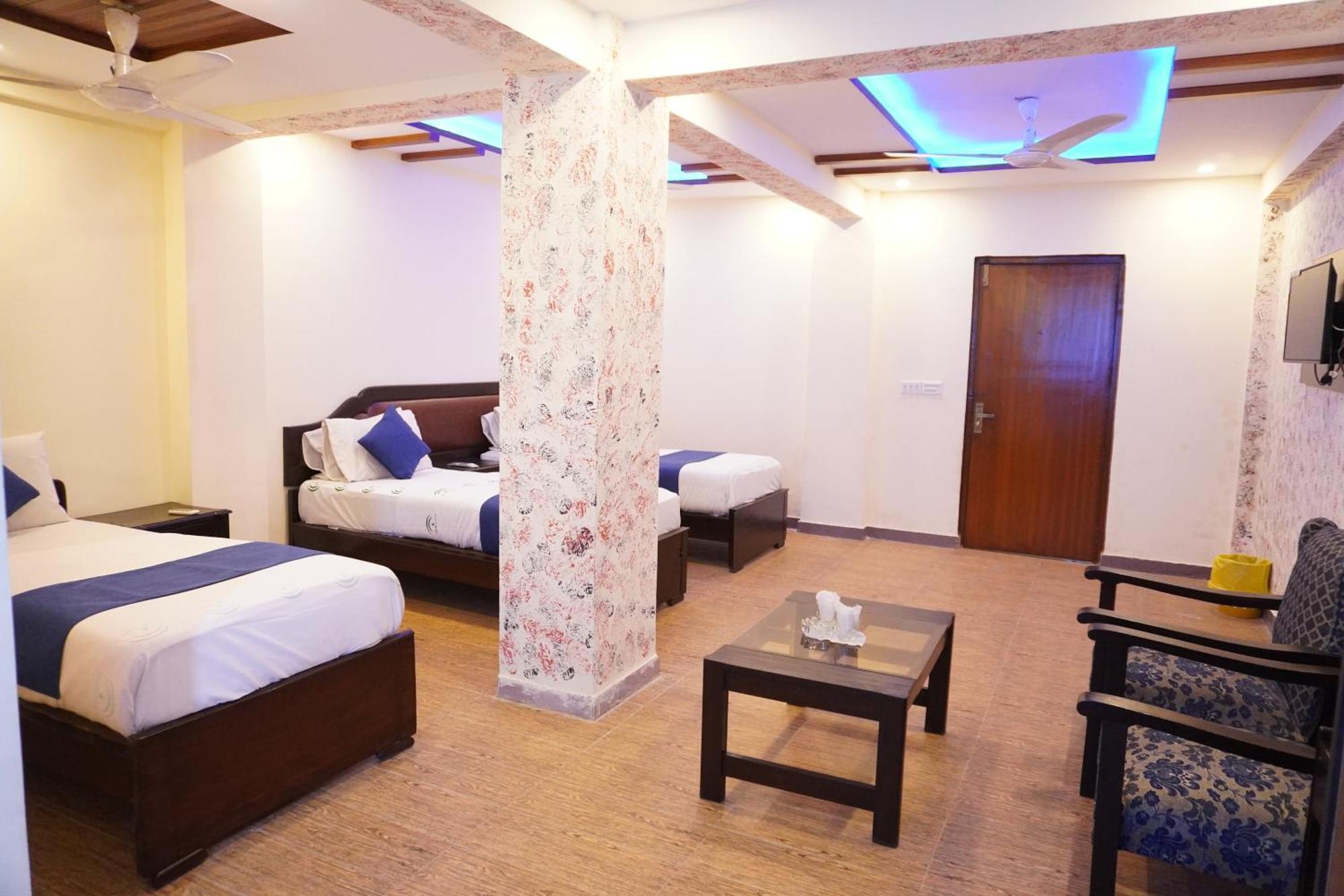 National Hotel Lahore Exterior photo