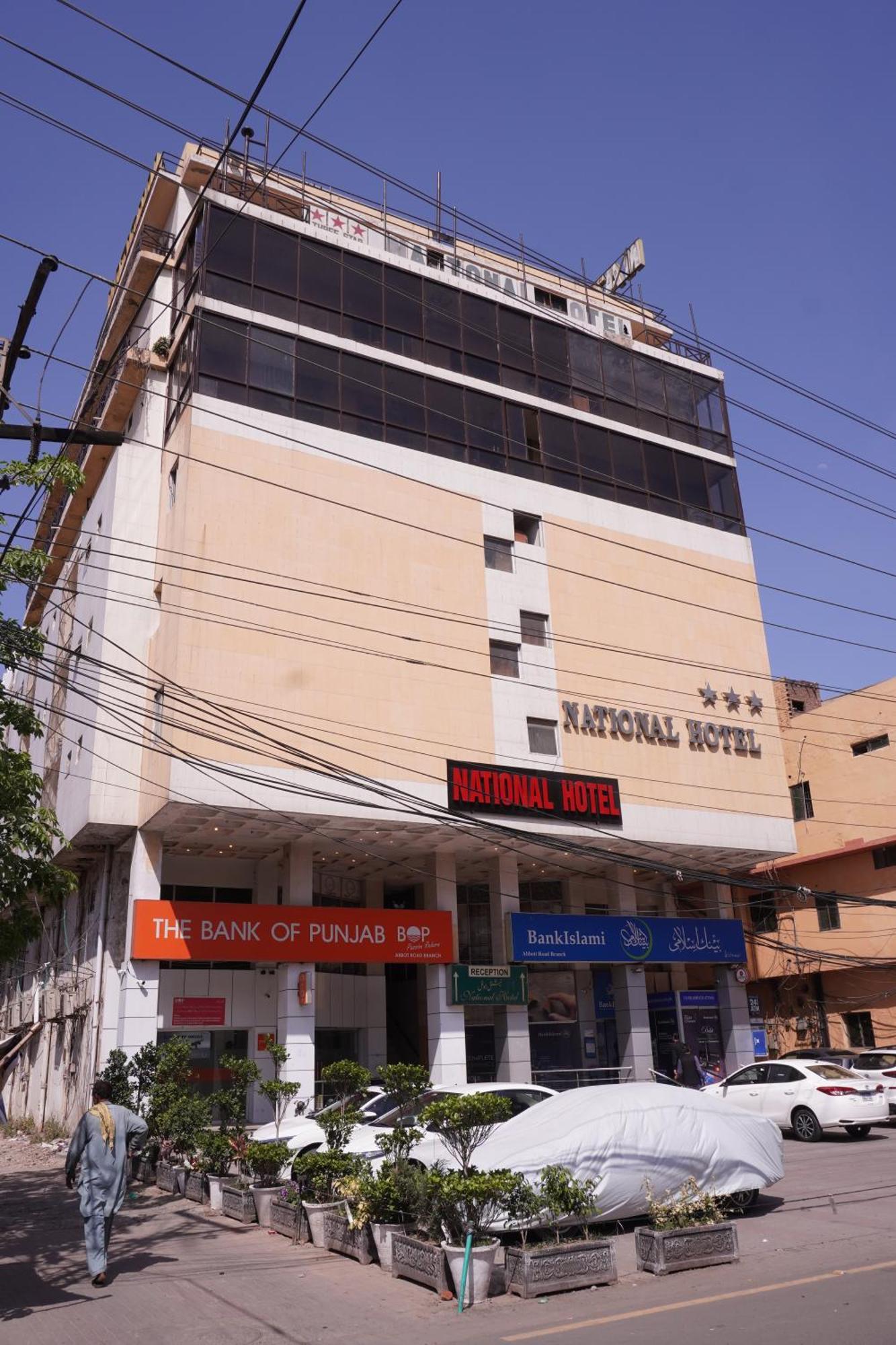 National Hotel Lahore Exterior photo