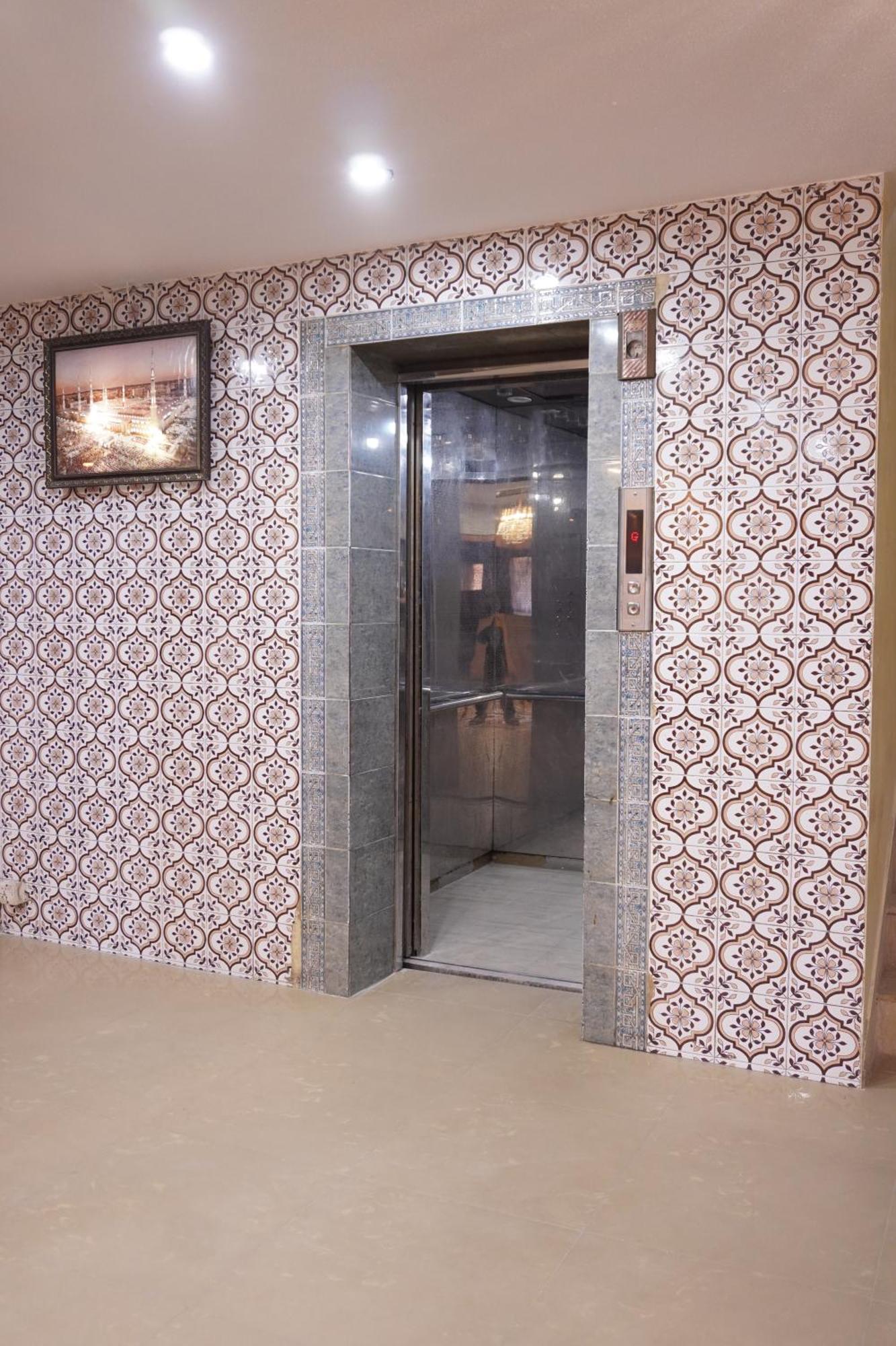 National Hotel Lahore Exterior photo