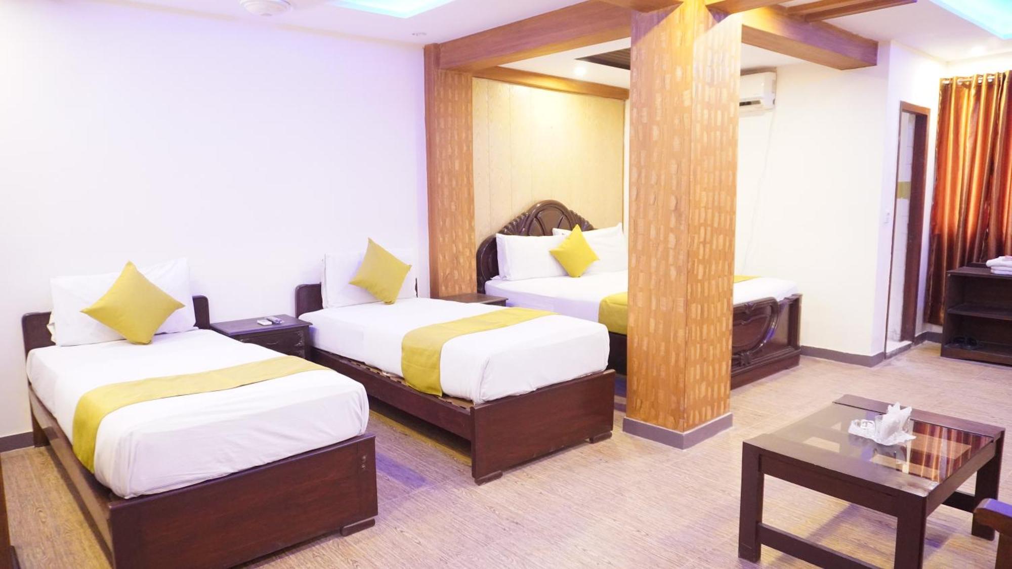 National Hotel Lahore Exterior photo
